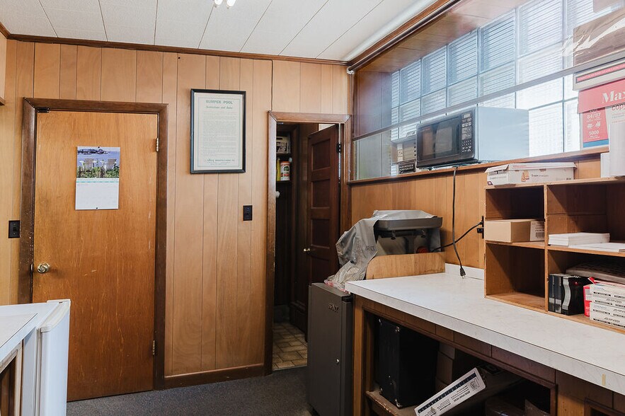 More Photos Of 272 Sawyer St, New Bedford Apartments For Sale