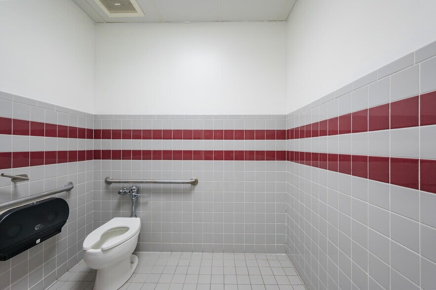 More Photos Of 10002 Camino Bandera, San Antonio Daycare Center For Sale