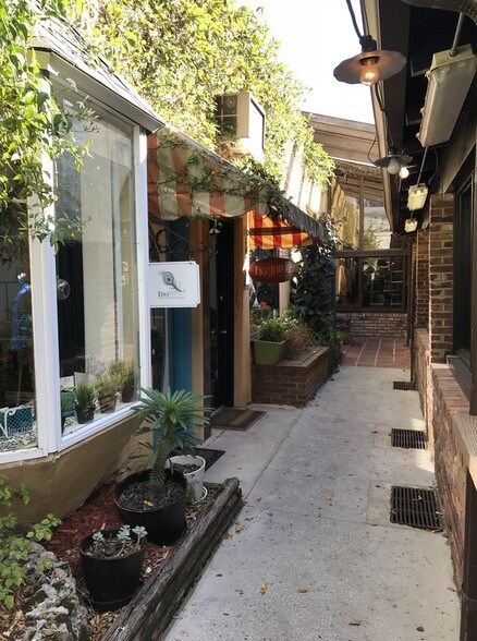 More Photos Of 358 N Park Ave, Winter Park General Retail For Lease