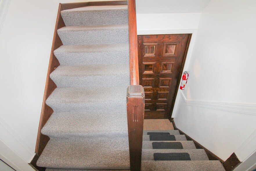 More Photos Of 6667-6669 W Devon Ave, Chicago Apartments For Sale