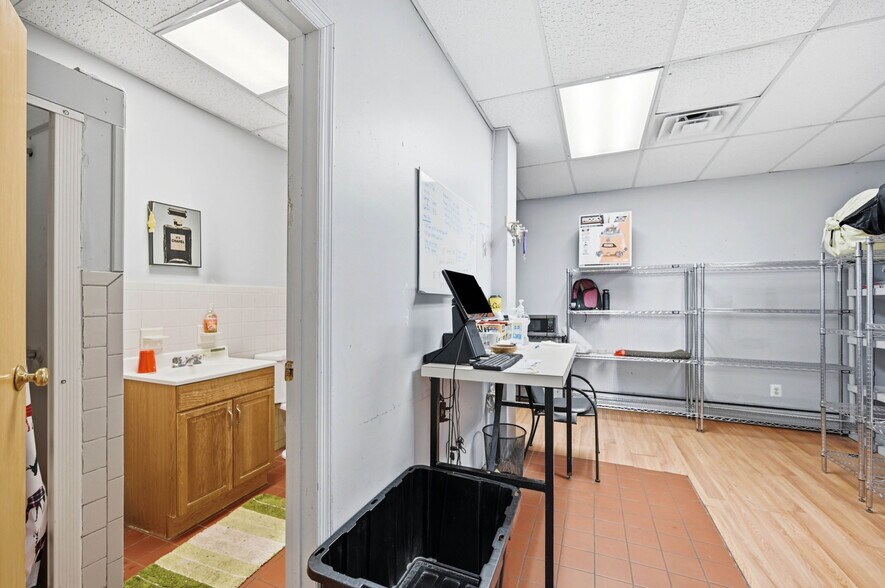 More Photos Of 625-627 Springfield Ave, Newark Storefront For Sale