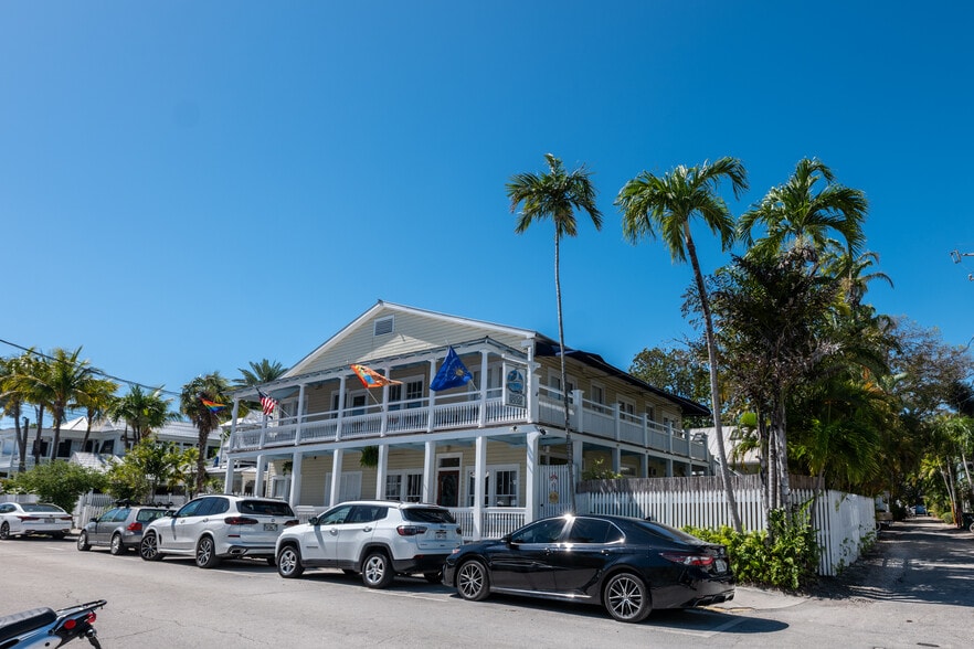 Primary Photo Of 412 Frances St, Key West Hotel For Sale