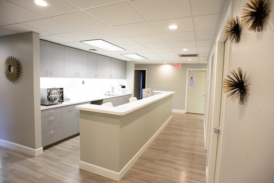 More Photos Of 711 W 38th St, Austin Unknown For Lease