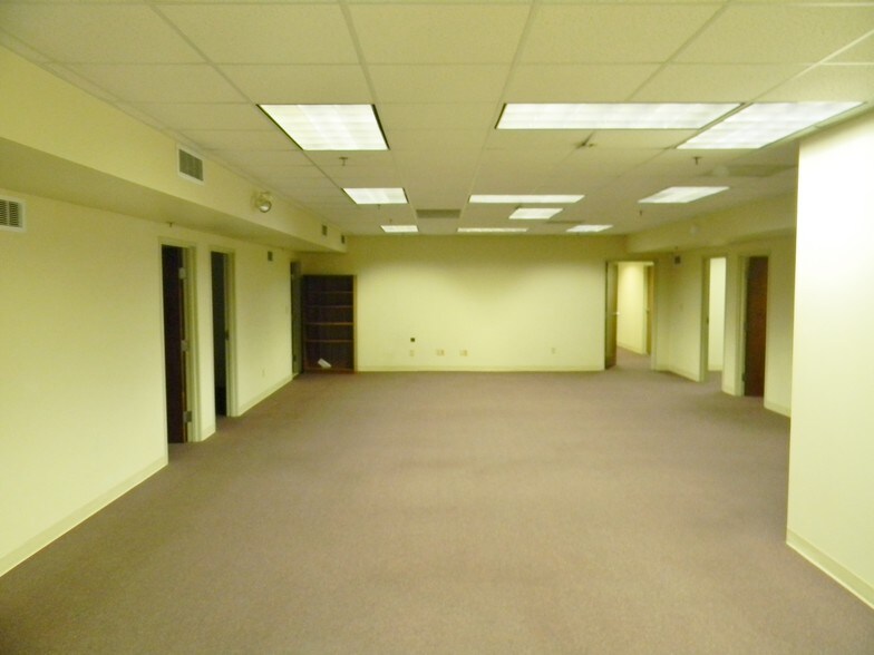 More Photos Of 1811 Auburn Ave, Monroe Medical For Lease