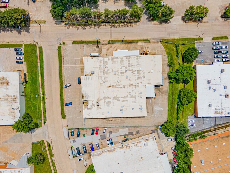 More Photos Of 11211 Gemini Ln, Dallas Distribution For Sale