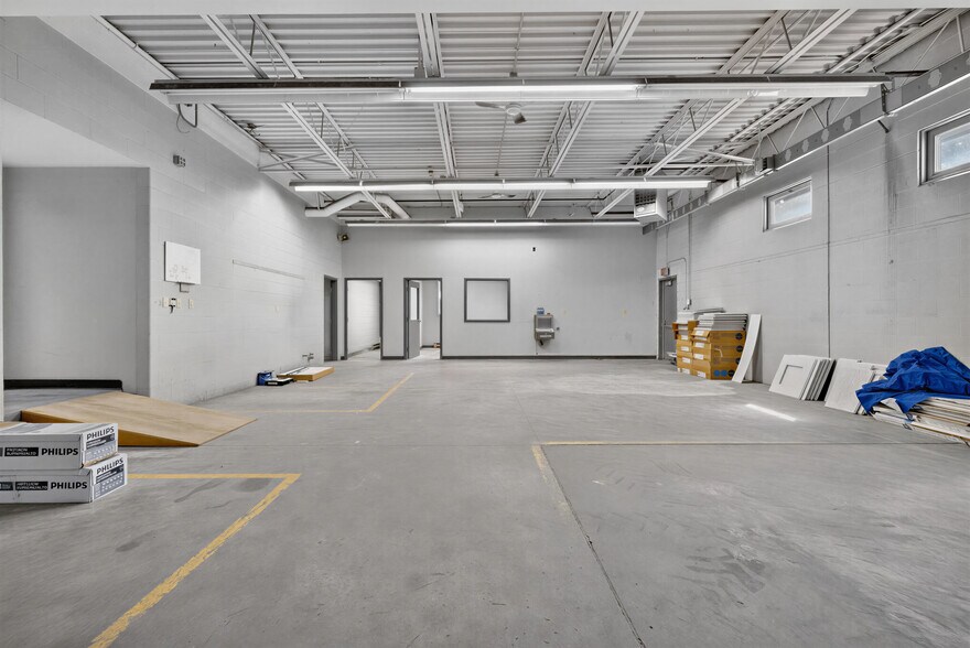 More Photos Of 3405 Rhodes Dr, Windsor Medical For Lease