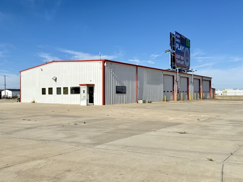More Photos Of 1900 SW 27th St, El Reno Warehouse For Lease