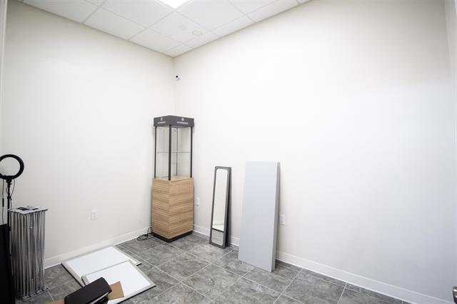 More Photos Of 1401 Jacaman Rd, Laredo General Retail For Lease