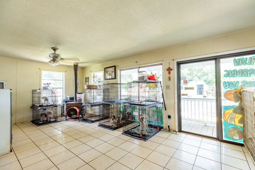 More Photos Of 2230 Nancy St, Alvin Specialty For Sale