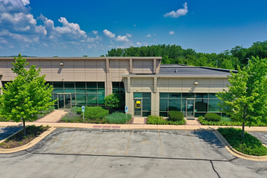 More Photos Of 320 Cardinal Dr, St Charles Medical For Lease