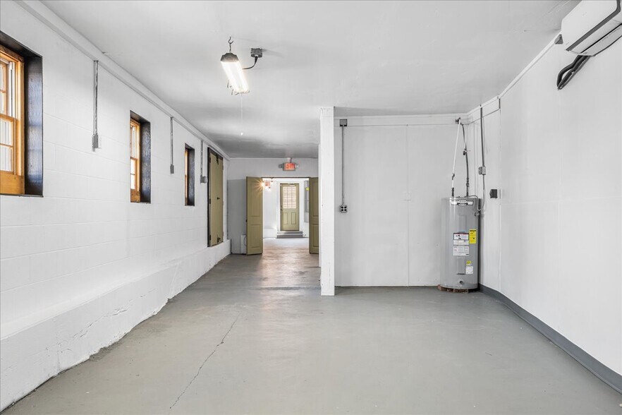 More Photos Of 21 Furnace St, Danielson Storefront For Lease