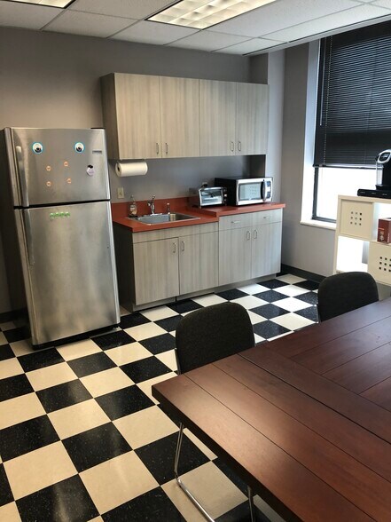 More Photos Of 22 N Front St, Memphis Office For Lease