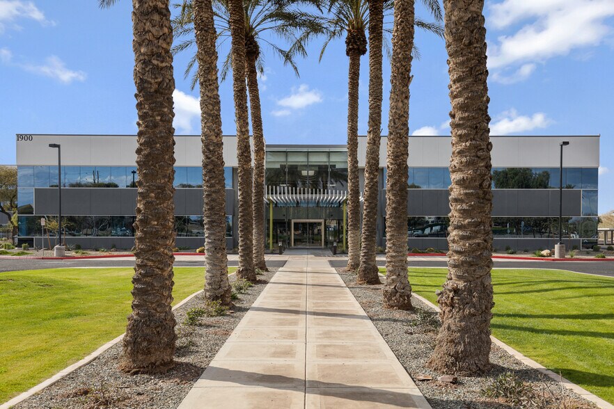 More Photos Of 1890 S Price Rd, Chandler Loft Creative Space For Lease