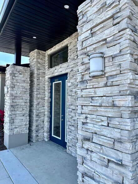 More Photos Of 10269 Mathog Rd, Riverview Office For Sale