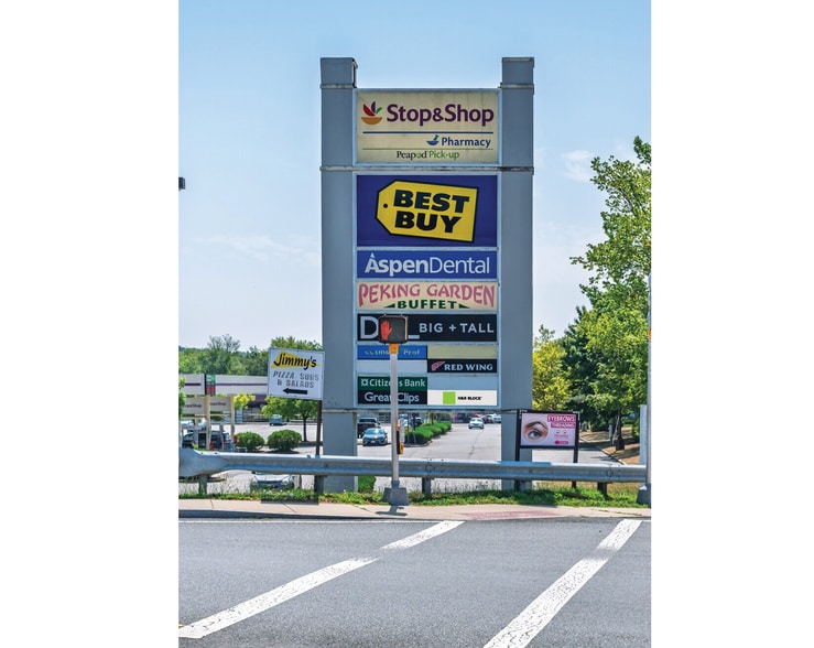 More Photos Of 1 Faunce Corner Rd, Dartmouth Unknown For Lease