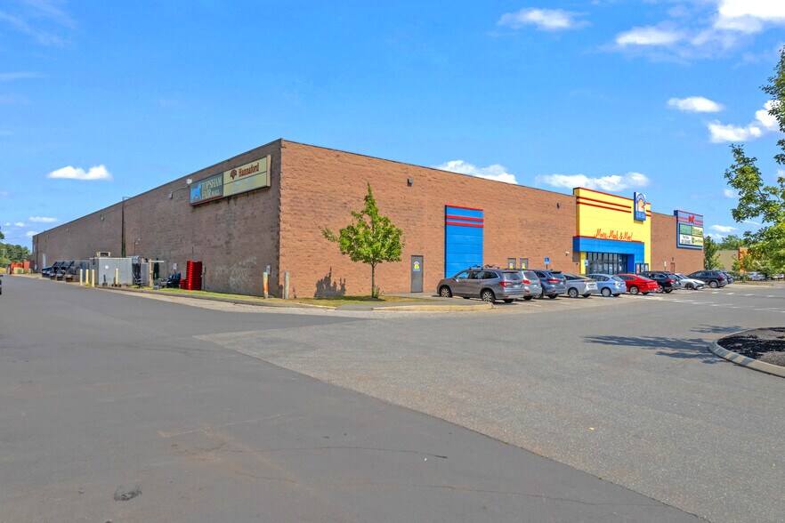 More Photos Of 65-79 Topsham Fair Mall Rd, Topsham Freestanding For Sale