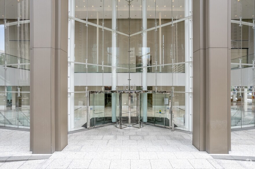 More Photos Of 1001 Louisiana St, Houston Office For Lease