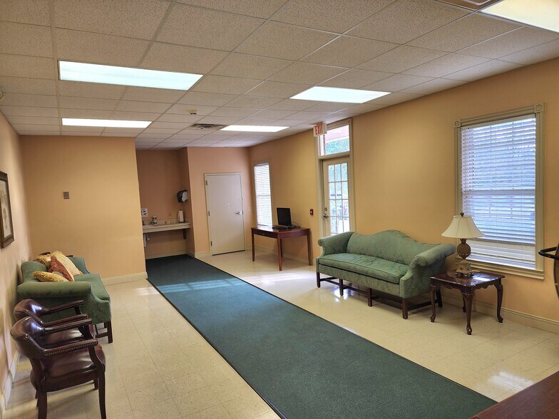 More Photos Of 57 Martin Luther King Dr, Reynolds Medical For Sale