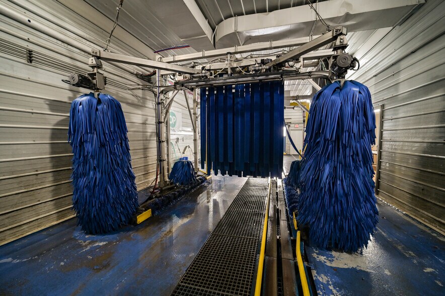 More Photos Of 1700 Oriskany W st, Utica Carwash For Sale