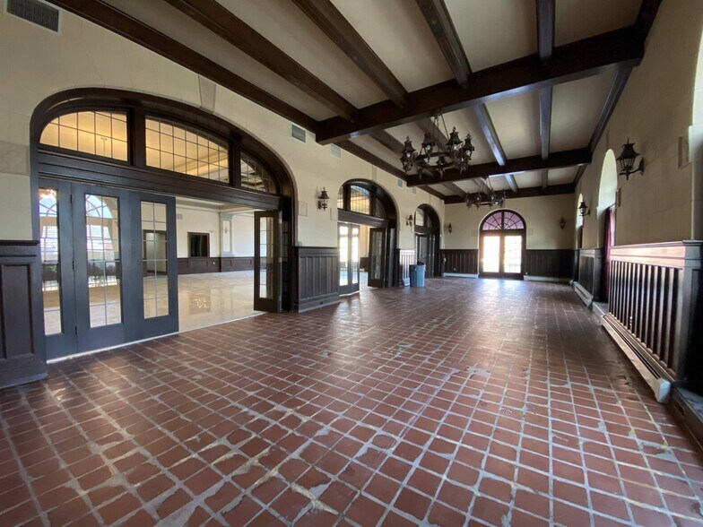 More Photos Of 1408 Strongs Ave, Stevens Point Apartments For Lease