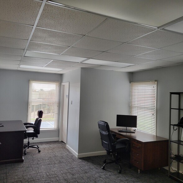 More Photos Of 135 Gasoline Alley, Mooresville Office For Sale