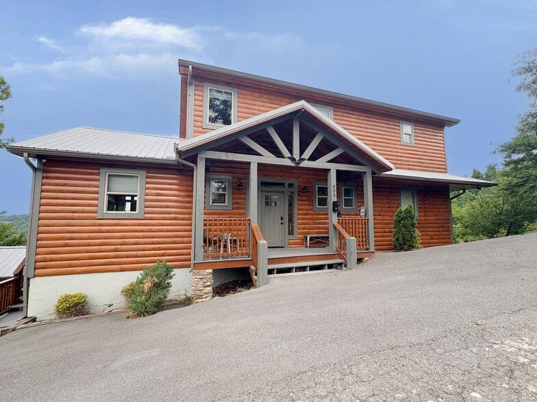 More Photos Of 433 Red Hawk Way, Gatlinburg Specialty For Sale