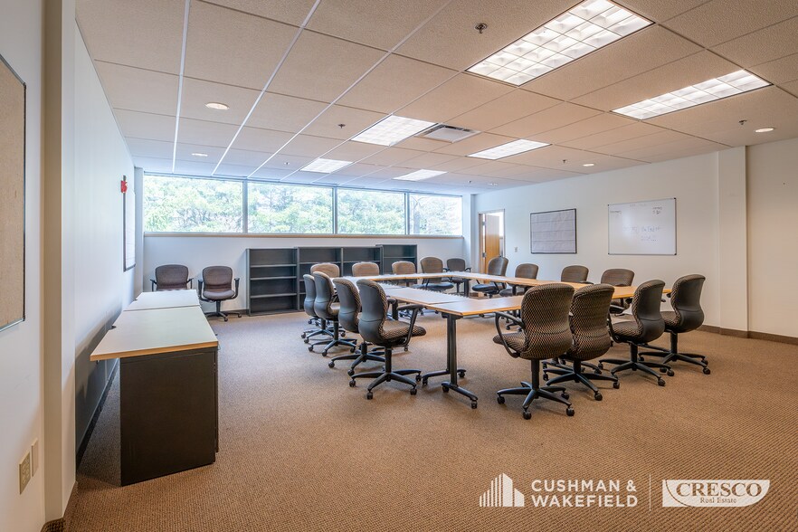 More Photos Of 3380 Brecksville Rd, Richfield Office For Lease
