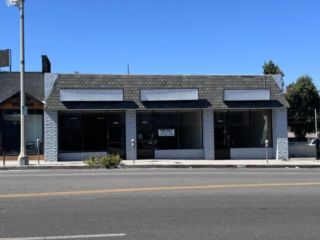 More Photos Of 19445-19449 Ventura Blvd, Tarzana Storefront For Sale