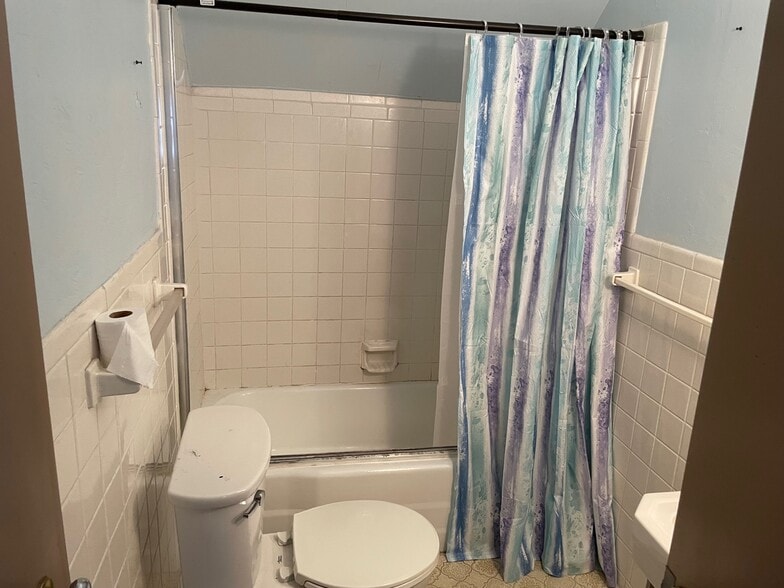 More Photos Of 1014 California Ave, Pittsburgh Storefront Retail Residential For Sale