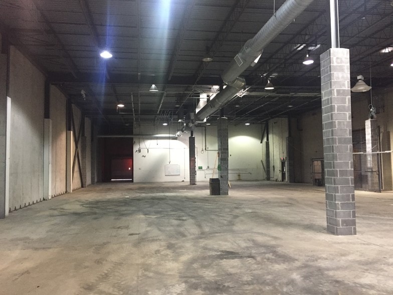 More Photos Of 133 Bauer Dr, Oakland Warehouse For Sale