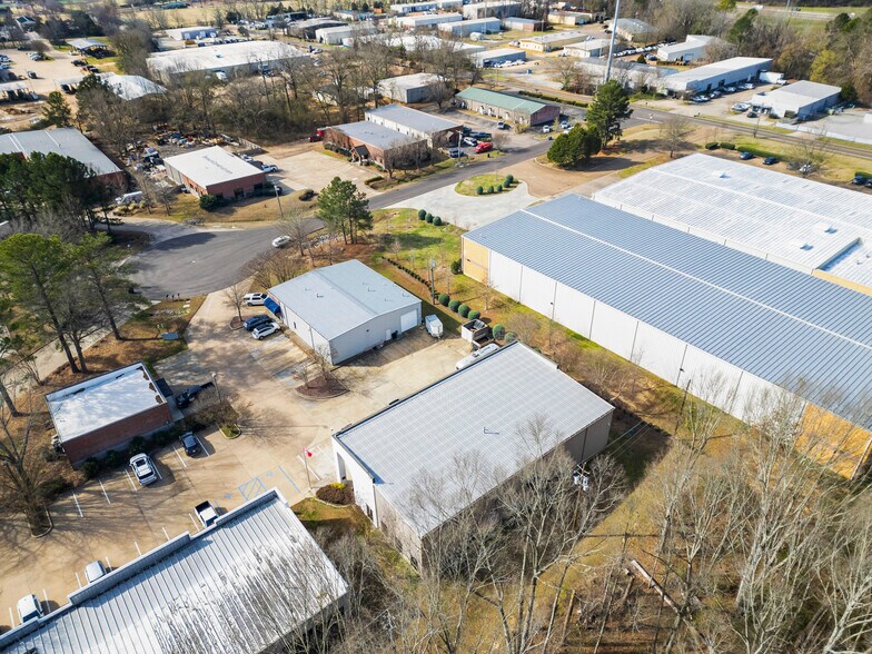 More Photos Of 206 Park Ct, Ridgeland Flex For Sale