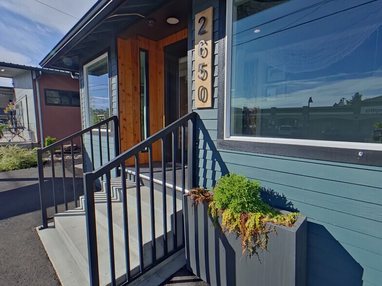 More Photos Of 2650 Willamette St, Eugene Loft Creative Space For Lease