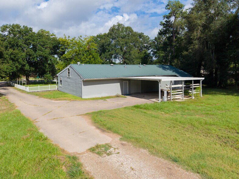 More Photos Of 22830 Fritz Ln, Spring Office Residential For Lease