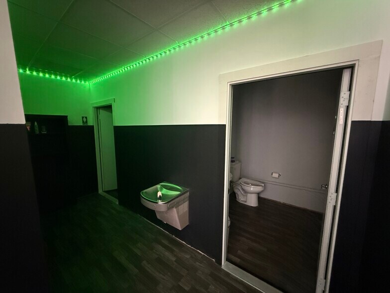 More Photos Of 524 Red Lane Rd, Birmingham Medical For Sale