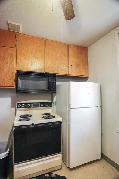 More Photos Of 16 N Main St, Payette Storefront Retail Residential For Sale