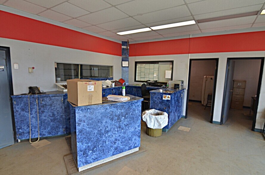 More Photos Of 5018 52 Ave, Tofield Industrial For Sale