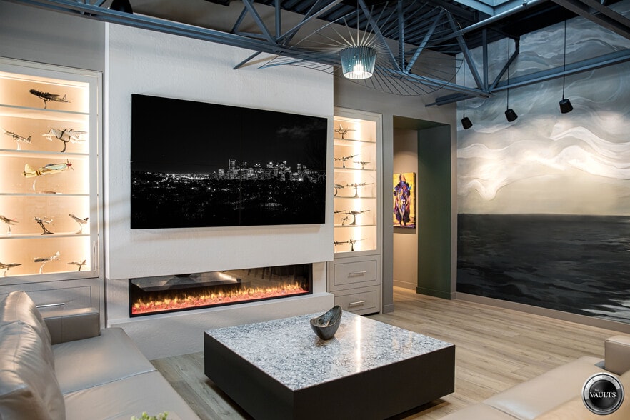 More Photos Of 13005 93 Av SW, Edmonton Self Storage For Sale