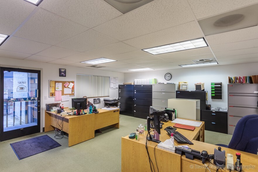 More Photos Of 1953 7th Ave, Longview Office For Sale