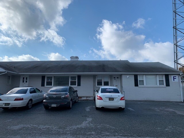 More Photos Of 35 Salem Church Rd, Newark Warehouse For Lease