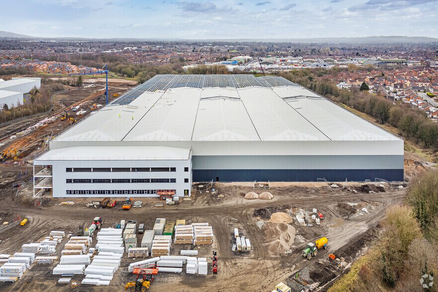 More Photos Of Farington Park, Leyland Manufacturing For Lease