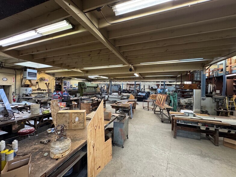 More Photos Of 2418 6th St, Berkeley Manufacturing For Lease