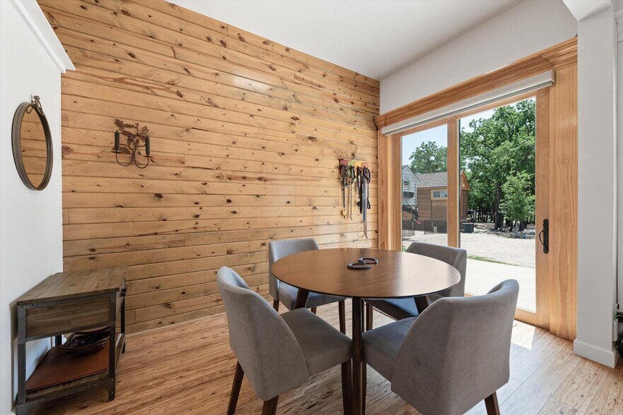 More Photos Of 1000 County Road 904, Joshua Golf Course Driving Range For Sale