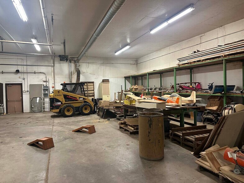 More Photos Of 1080 Hudson Dr, Weatherly Warehouse For Sale