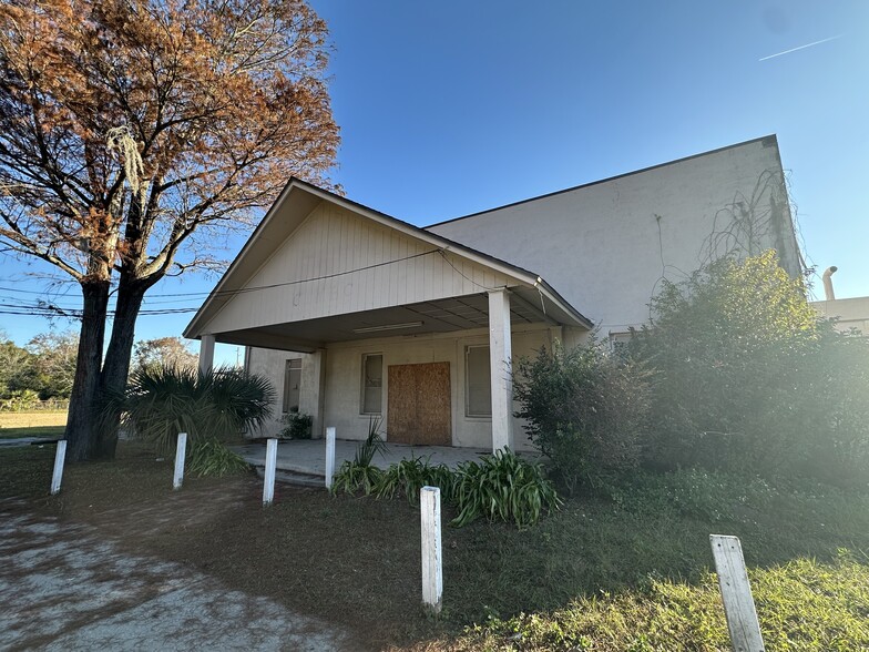 More Photos Of 2335 N Davis St, Jacksonville Religious Facility For Sale