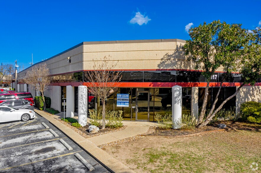 More Photos Of 5407-5419 Bandera Rd, San Antonio Unknown For Lease