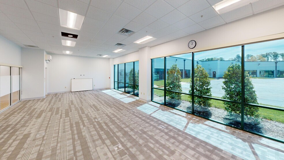 More Photos Of 4025 Stirrup Creek Dr, Durham Research And Development For Lease