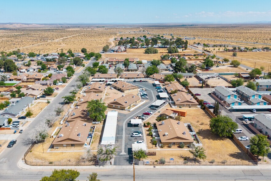 More Photos Of 11200 Chamberlaine Way, Adelanto Apartments For Sale