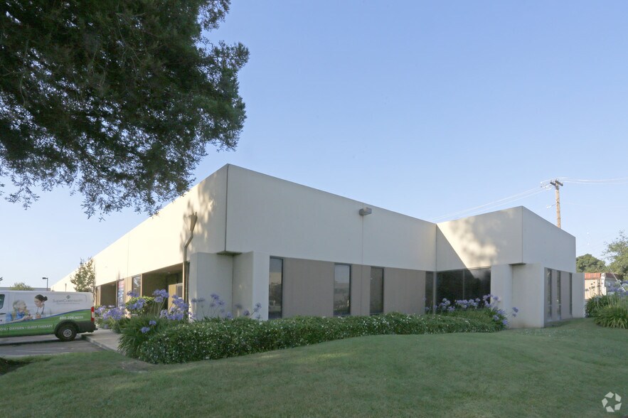 Primary Photo Of 1001-1047 Pecten Ct, Milpitas Warehouse For Lease