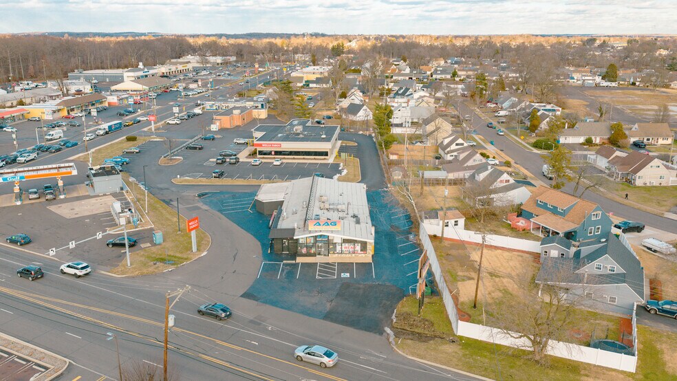 More Photos Of 4034 Veterans Hwy, Levittown Storefront For Lease