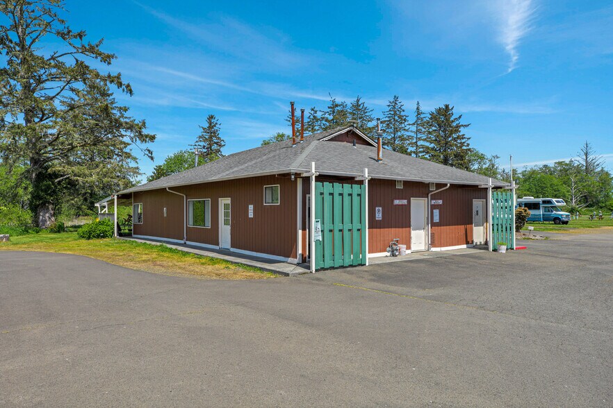 More Photos Of 1140 NW Warrenton Dr, Warrenton Trailer Camper Park For Sale
